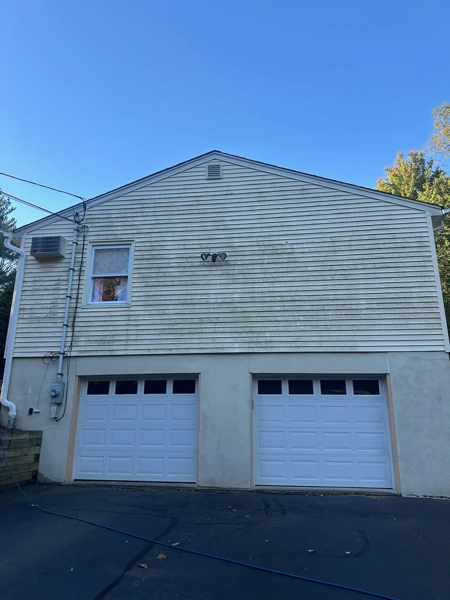 Siding before washing